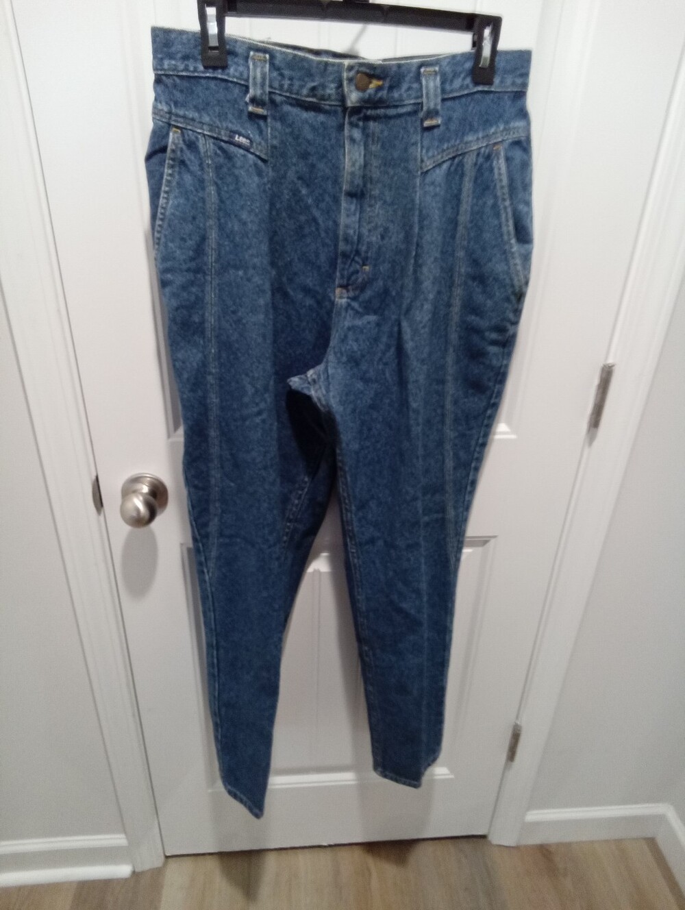 Vintage 80's Lee Jeans Sz 32"-12 Ins 30" High-Rise Pleated Waist-Pocketless Back - Picture 2 of 14